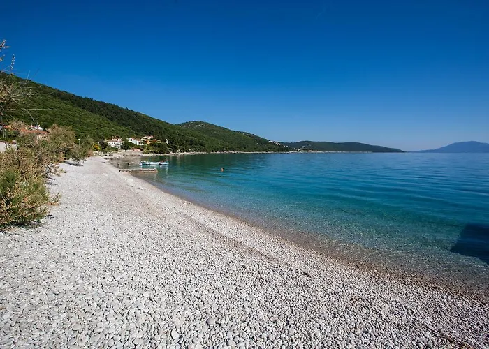 Apartment Pogled Na Luku