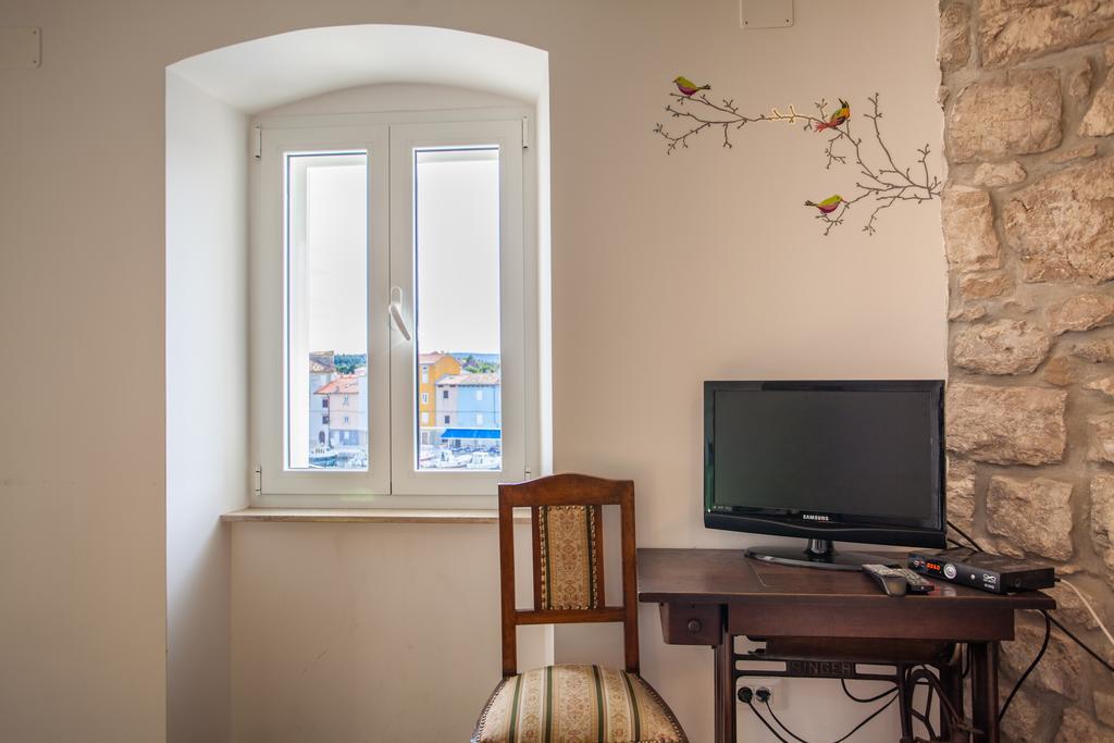 Pogled Na Luku Cres