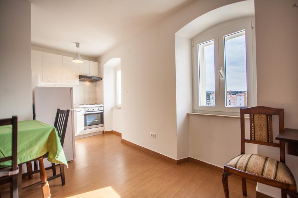 Pogled Na Luku Cres